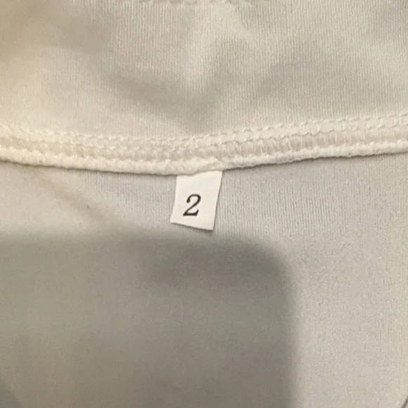 Women’s Short Sleeve Button Up Sz 2 - Picture 4 of 5